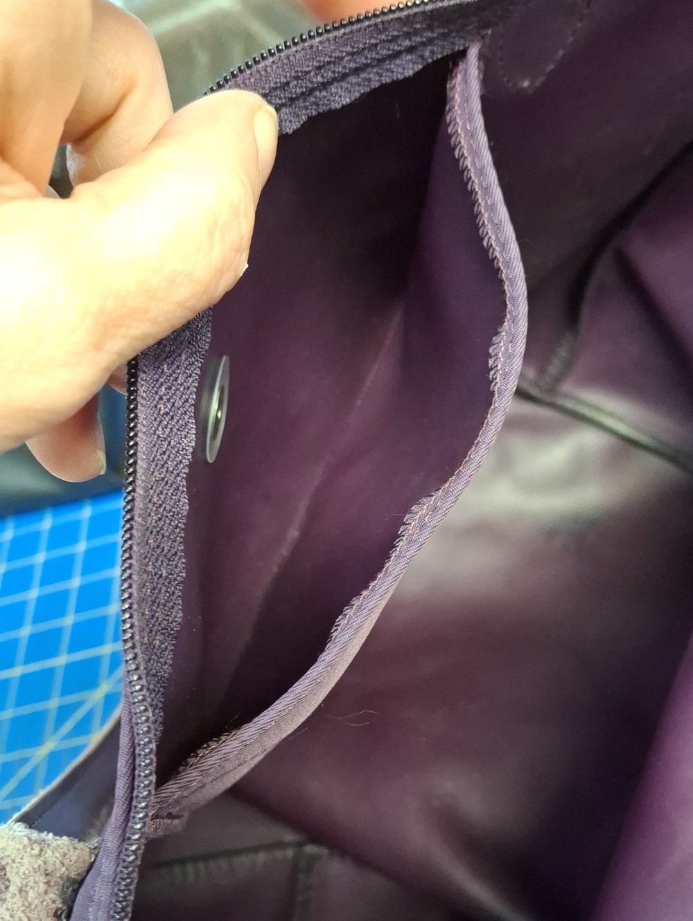 Longchamp Purple Nylon Tote with Leather Trim Preloved - Picture 6 of 16